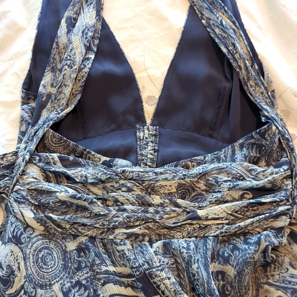 Lowcut backless BCBG Maxazria dress size 2 - Picture 4 of 5